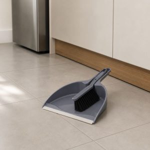 adv-plst-ruberedge-dustpanbrushset-155x165-grey